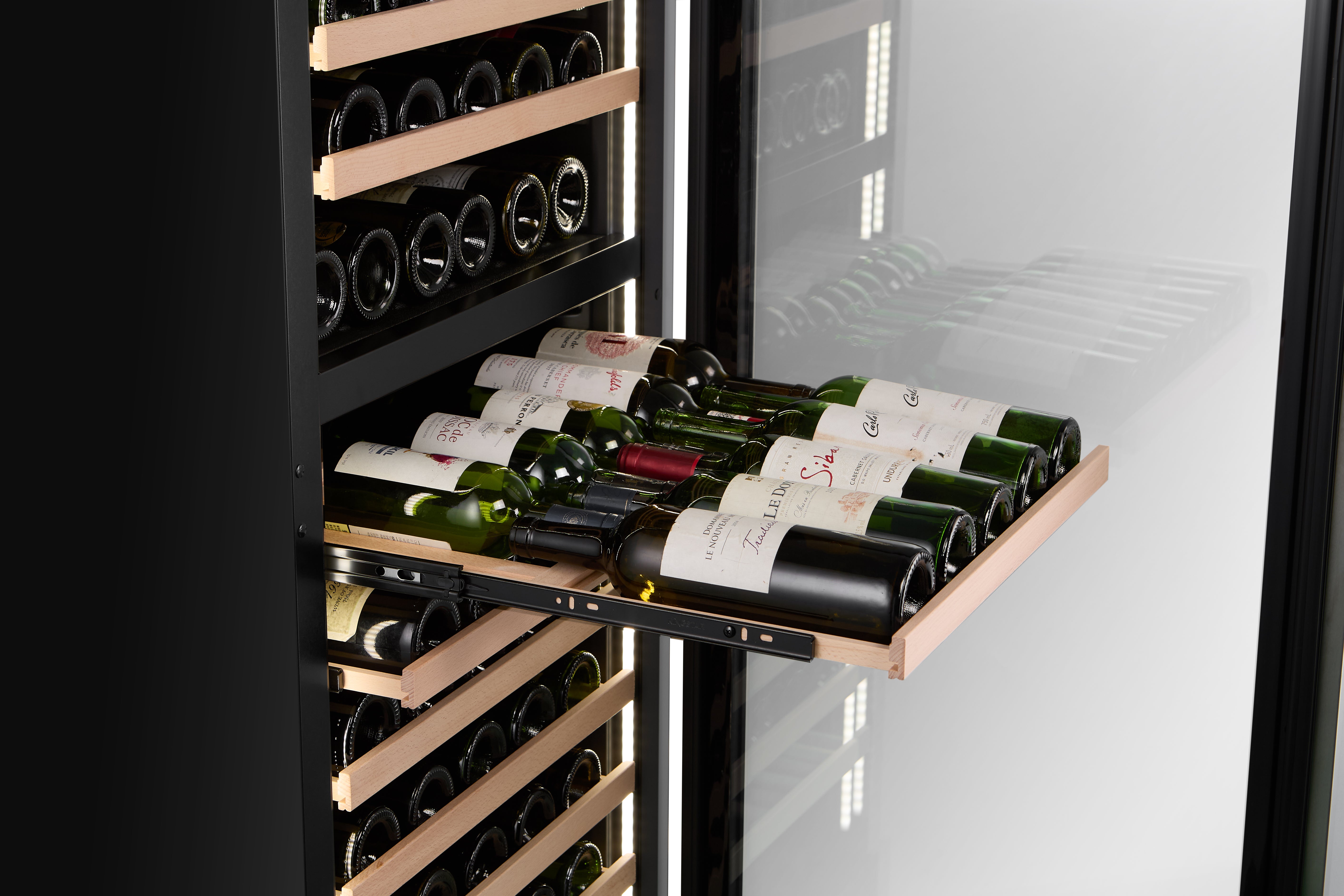 Vantaggio Wine Cellars Vantaggio V164 Dual Zone Stainless Steel Wine Cabinet