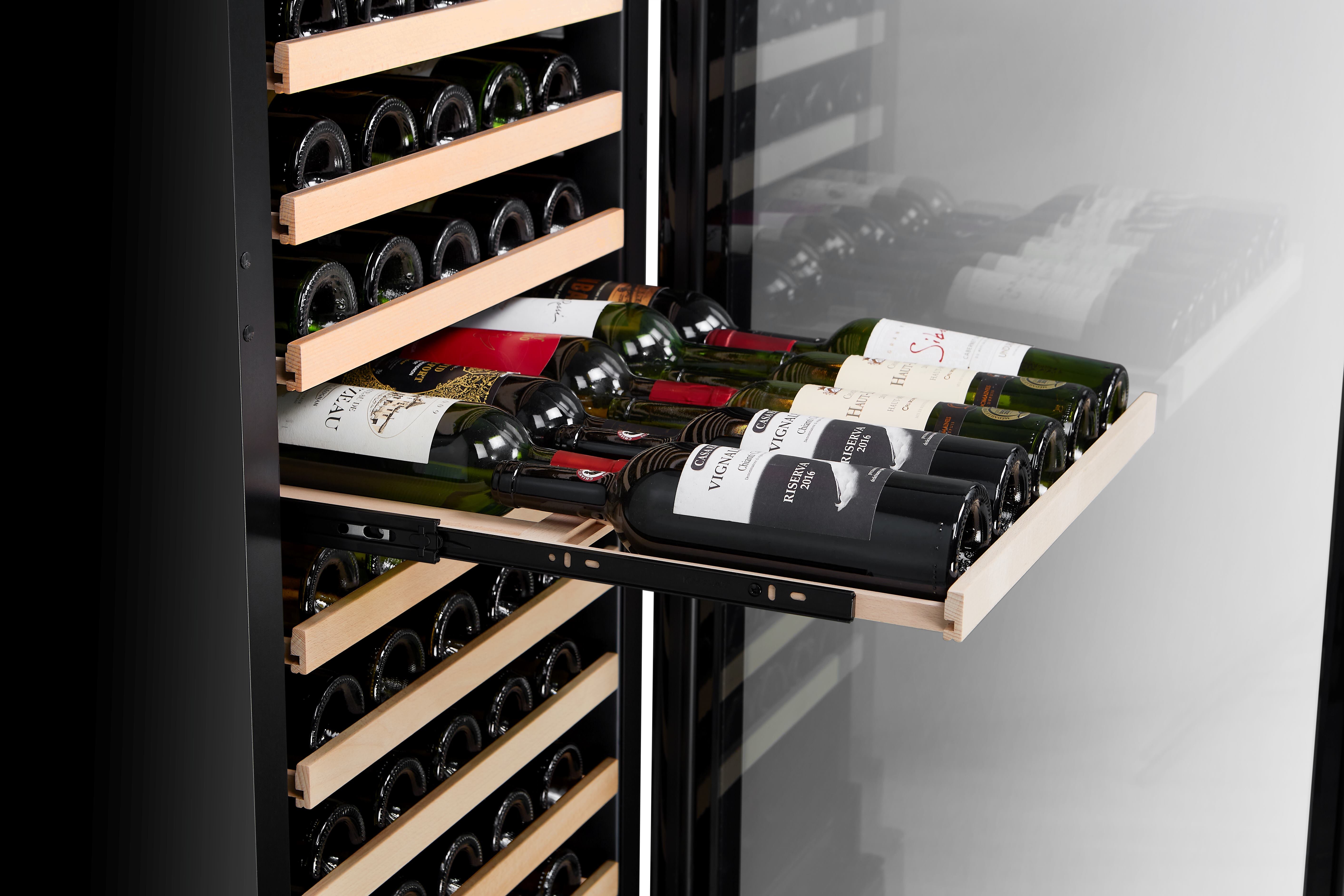 Vantaggio Wine Cellars Vantaggio V164 Single Zone Wine Cabinet