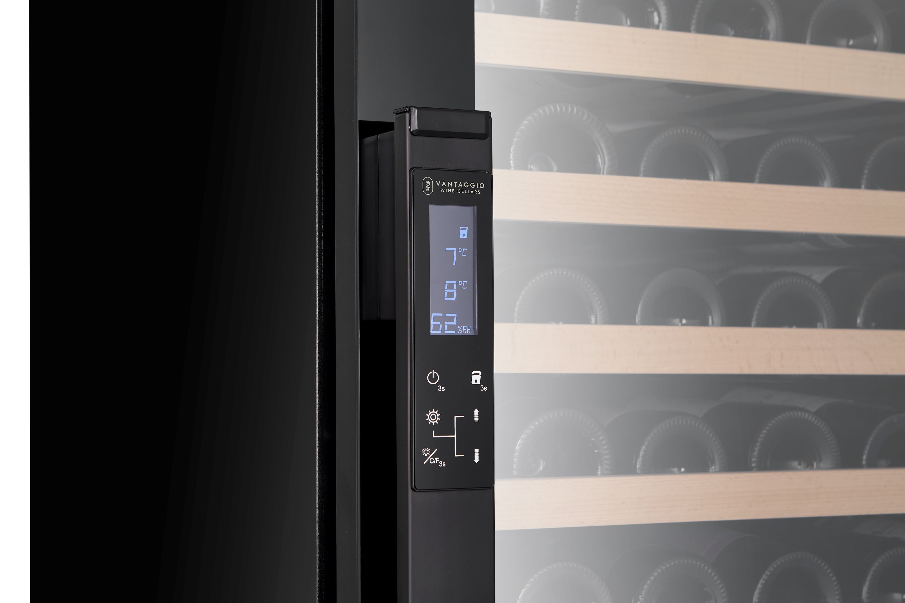 Vantaggio Wine Cellars Vantaggio V300 Single Zone Wine Cabinet