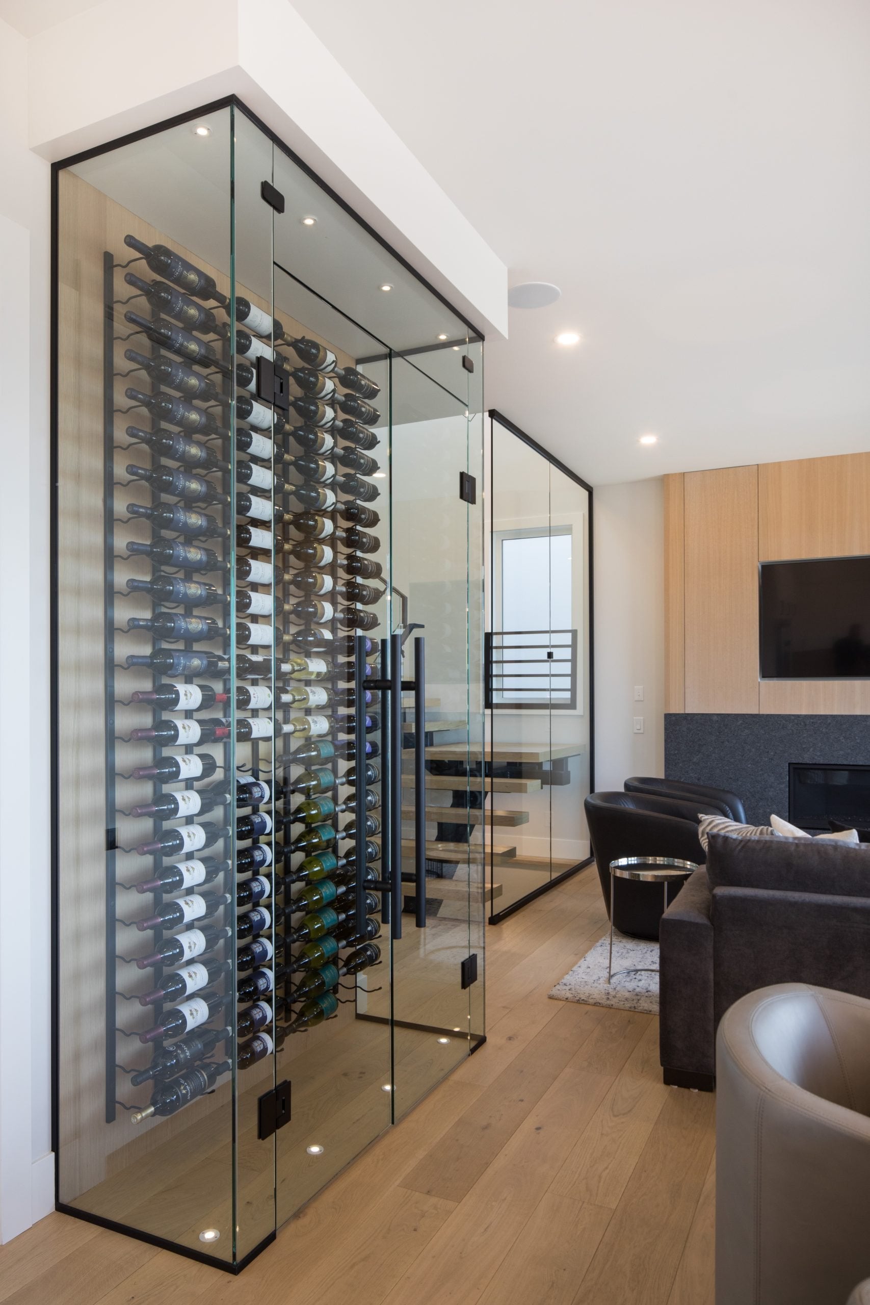 VintageView W Series Wine Rack 8 (modern wall mounted metal bottle storage)