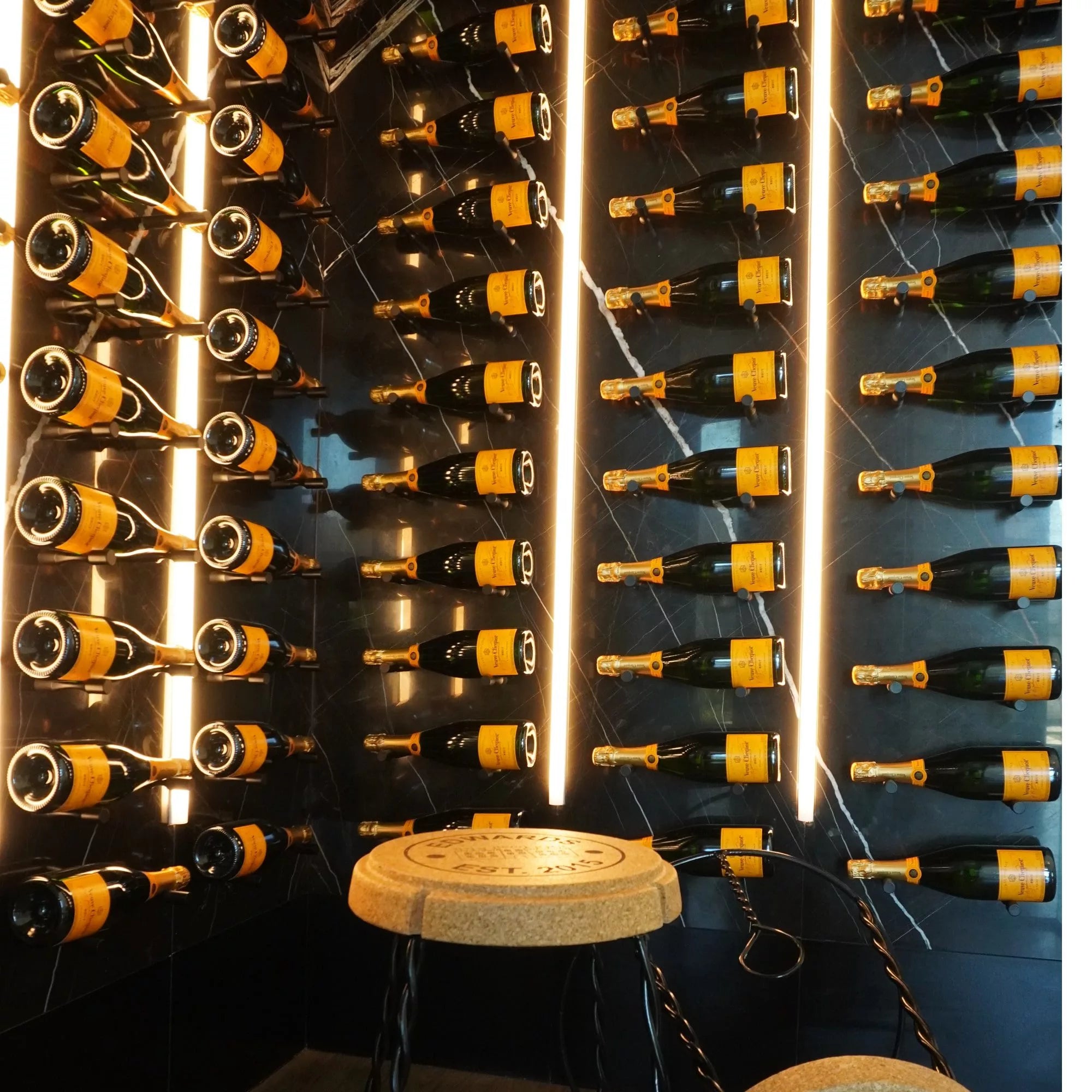 VintageView Vino Pins 1 Magnum (wall mounted wine rack peg for 1.5L and Champagne bottles)