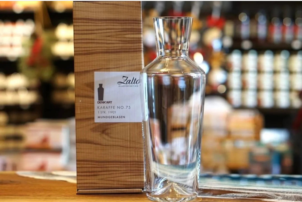 Decanter No. 75 + 4 Universal Wine Glass Set