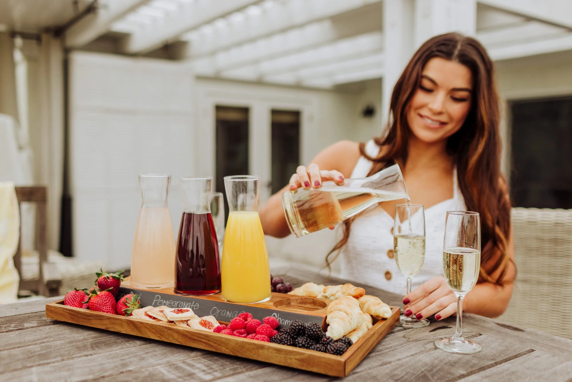 Legacy Cava Wine Tasting Kit with 4 Glass Carafes