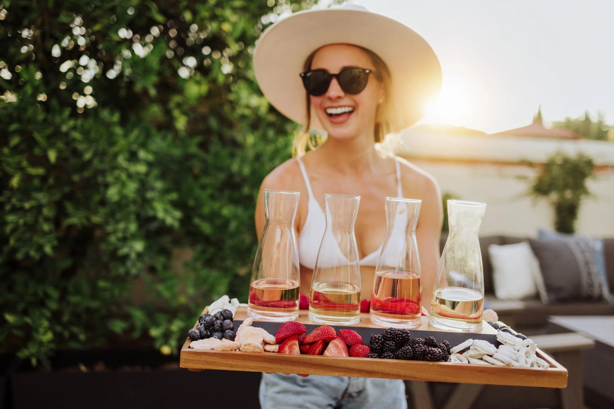 Legacy Cava Wine Tasting Kit with 4 Glass Carafes