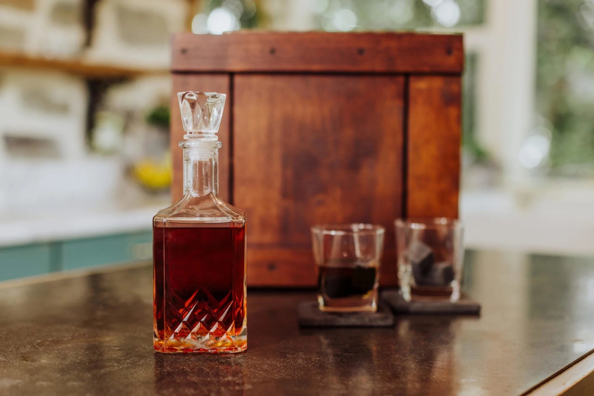 Legacy Whiskey Box Gift Set with Decanter