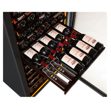 EuroCave EuroCave Wine Cabinet:Shelf: Hand of Sommelier