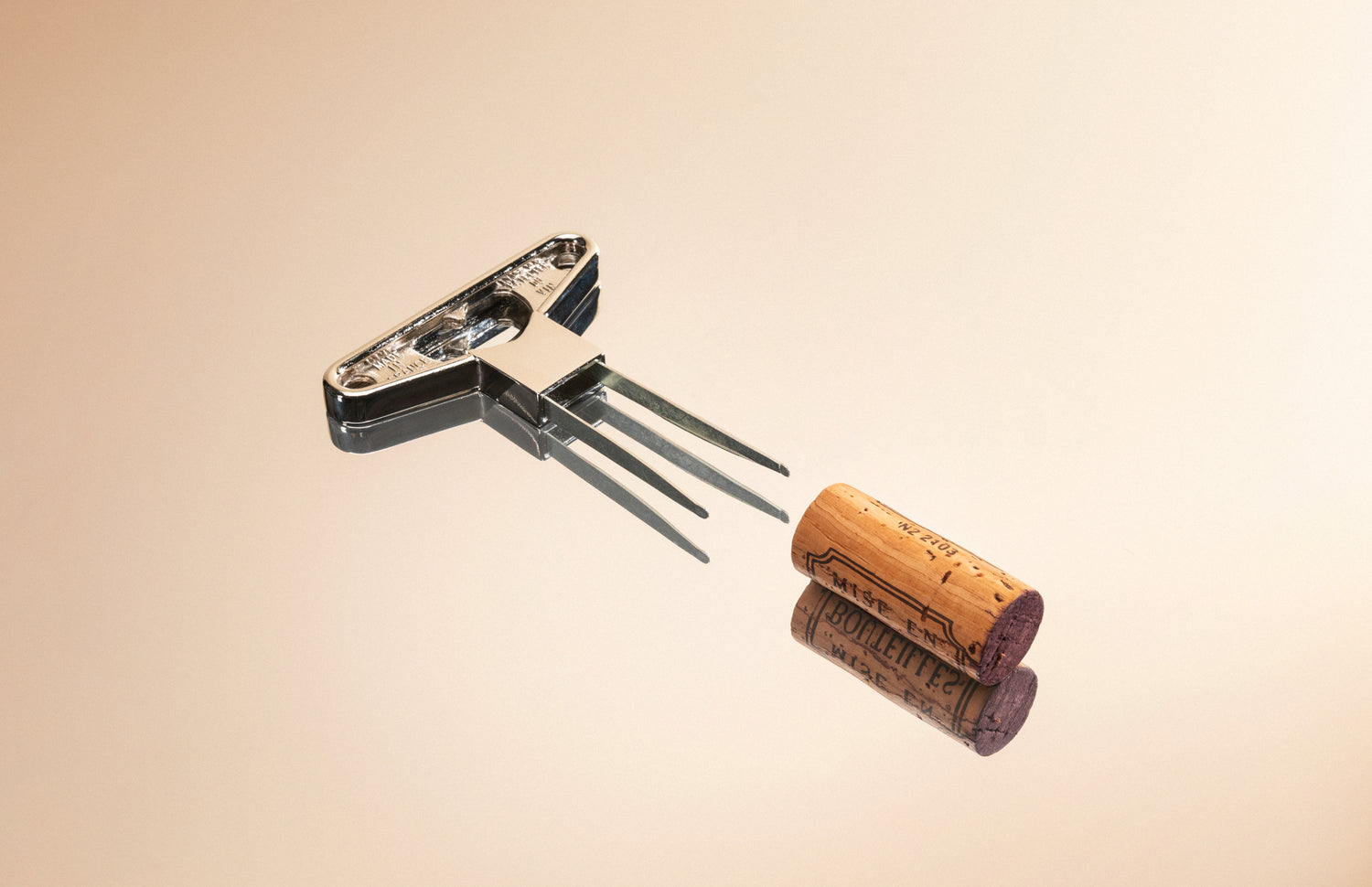 Wine cork and corkscrew BilameChrome